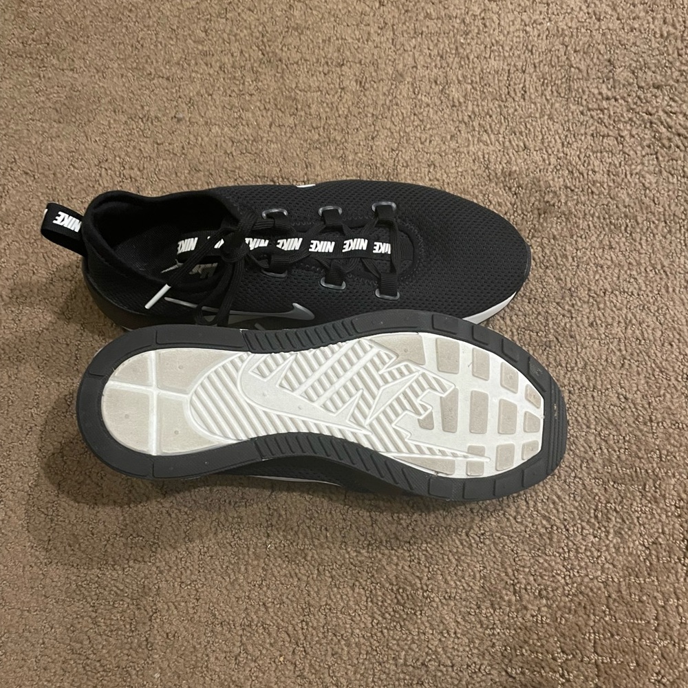 Nike Womens Ashin Modern Summit